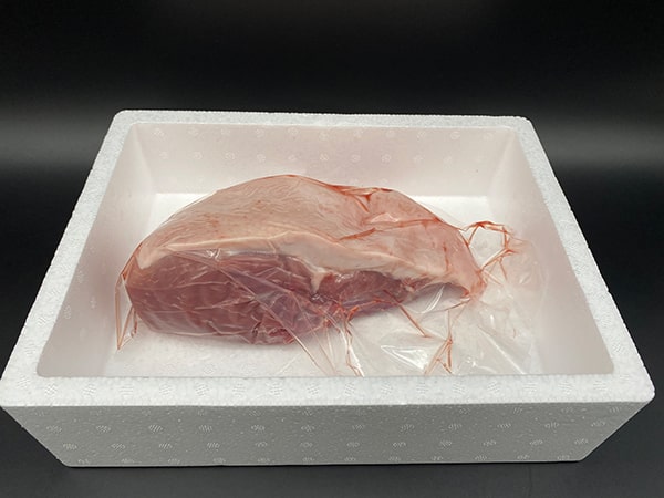 糸島豚ウデ ブロック 福岡 約1kg 真空 福岡県で老舗の食肉卸 肉の山形屋 業務用肉卸といえば肉の山形屋